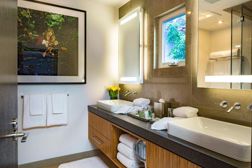 Grand Deluxe One-Bedroom Villa interior